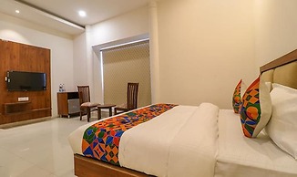 Fabhotel Prime Parisar