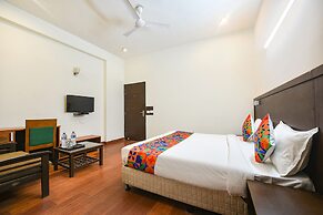 Fabhotel Silver Tree