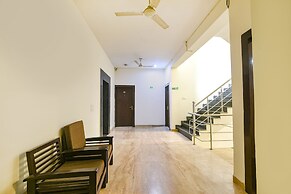 Fabhotel Silver Tree