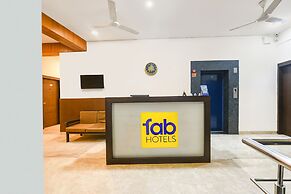 Fabhotel Silver Tree
