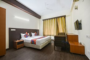 Fabhotel Silver Tree