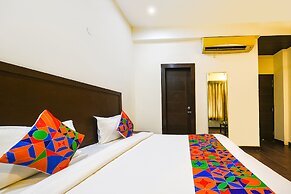 Fabhotel Silver Tree