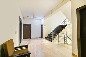 Fabhotel Silver Tree