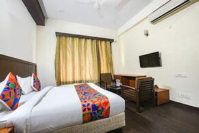 Fabhotel Silver Tree