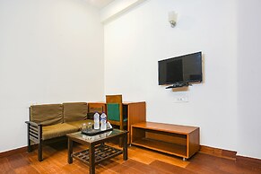 Fabhotel Silver Tree