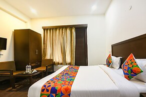 Fabhotel Silver Tree