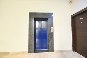 Fabhotel Silver Tree