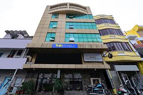 Fabhotel Lailas County