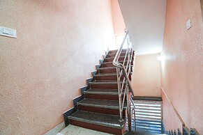 Fabhotel A White Pearl Suites