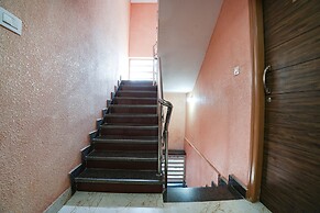 Fabhotel A White Pearl Suites