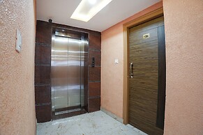 Fabhotel A White Pearl Suites