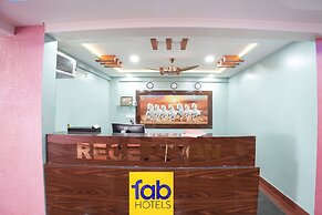 Fabhotel A White Pearl Suites