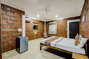 Fabhotel Arya'S Hyderabad Resort