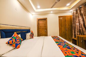 Fabhotel The Grand Velvet