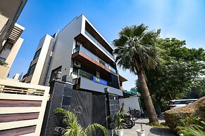 Fabhotel The Grand Velvet