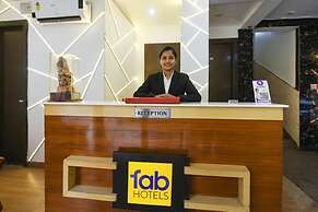 Fabhotel Moon Light