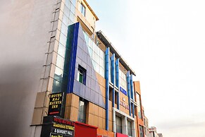 Fabhotel Raj Matrya Inn