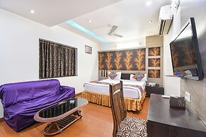Fabhotel Raj Matrya Inn