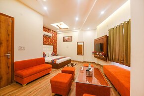 Fabhotel Shree Jii Luxury