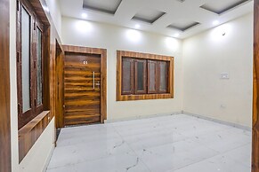 Fabhotel Imperail House