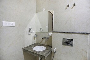 Fabhotel Star Divine