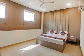 Fabhotel Star Divine