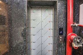 Fabhotel Star Divine