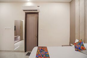 Fabhotel Star Divine