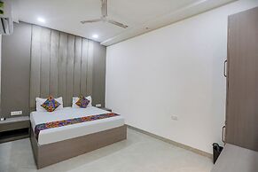 Fabhotel Star Divine