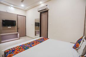 Fabhotel Star Divine