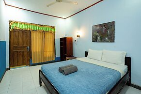 Creative Trawangan Stay