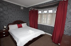 Stunning Spacious Bungalow With Ample Parking