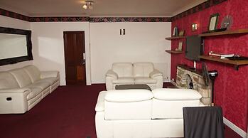 Stunning Spacious Bungalow With Ample Parking