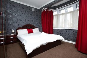 Stunning Spacious Bungalow With Ample Parking