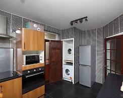 Stunning Spacious Bungalow With Ample Parking