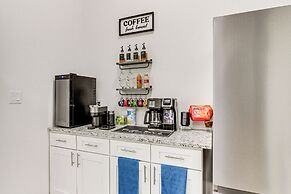 Pet-friendly Rio Rancho Home w/ Fire Pit