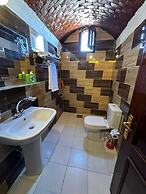 Ekadolli Guesthouse-by kerma hospitality