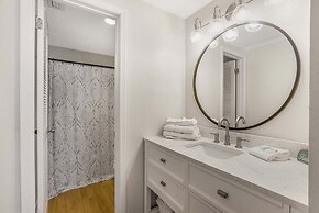 Phoenix 8 8904- Sand Shells Sun Can Rent at 18 3 Bedrooms 2 Baths