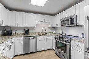 Phoenix 8 8904- Sand Shells Sun Can Rent at 18 3 Bedrooms 2 Baths