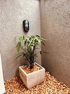 Suíte charmosa a 30 m da Orla Bardot 01