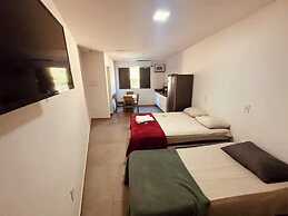 Suíte charmosa a 30 m da Orla Bardot 01