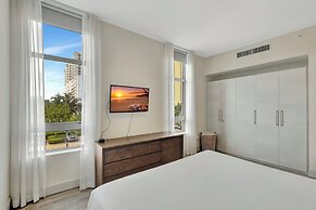 Ocean Oasis Costa hollywood