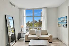 Ocean Oasis Costa hollywood