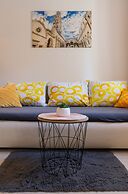 Central Split Rooms and apartment Paese