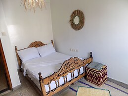 Anza Surf Life - BC Adventure