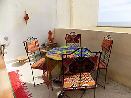 Anza Surf Life - BC Adventure