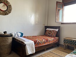 Anza Surf Life - BC Adventure