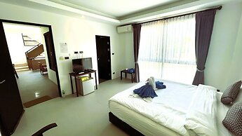 Rockstar Beach Apartments