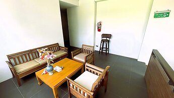 Rockstar Beach Apartments