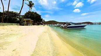 Rockstar Beach Apartments